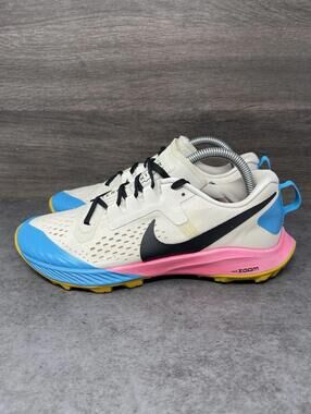 Nike Air Zoom Terra Kiger 5 Sneakers Womens Size 8.5 Multicolor